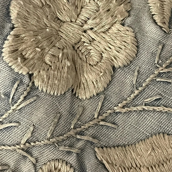 Womens Blank NYC Chambray Light Blue Embroidered,Distressed Crop Blouse L Boho - Picture 10 of 11